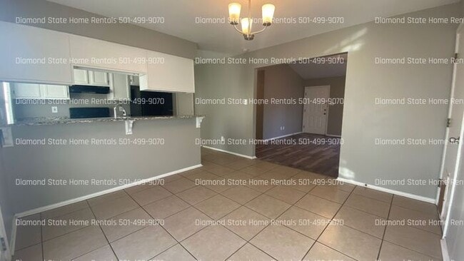 Photo - 611 Martin Ln