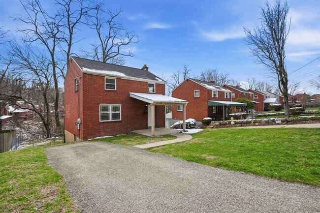 Photo - 1219 Circle Dr