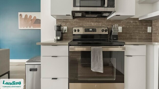 Photo - 2009 N Howard St Unit 325