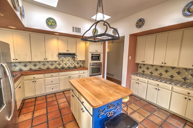 Photo - Single Story Foothills Home!