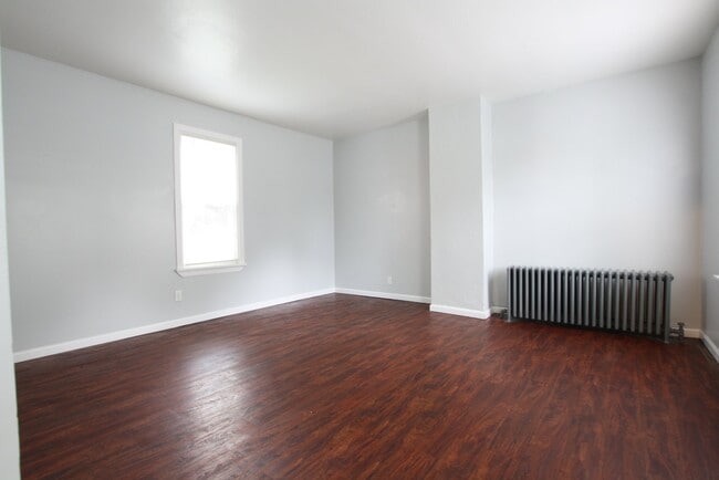 Photo - 539 Baldwin St