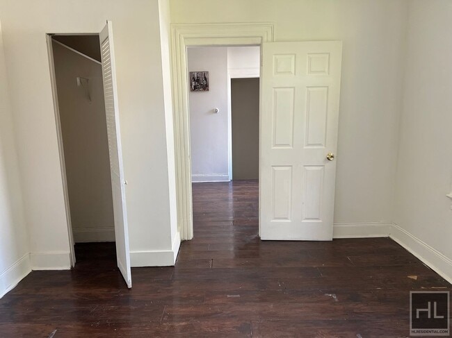 Photo - 3BR 1BA Sunny Corner Duplex w/ private yard Unit 1R