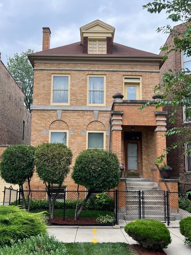 Photo - 5024 S Prairie Ave House