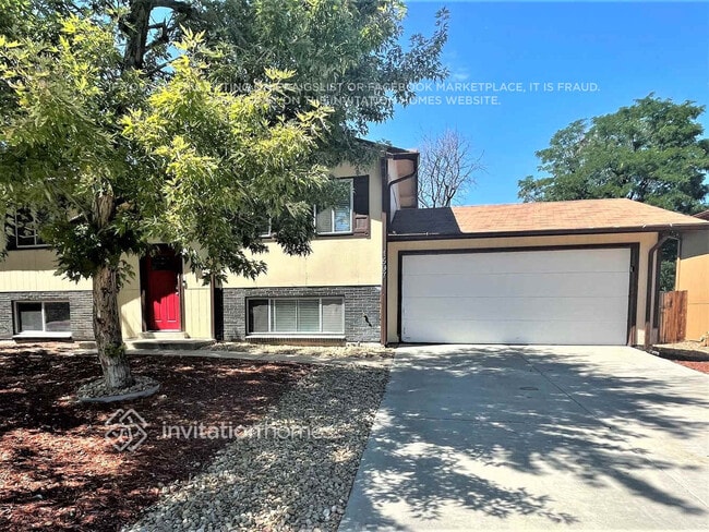 Building Photo - 1597 S Uvalda St Rental