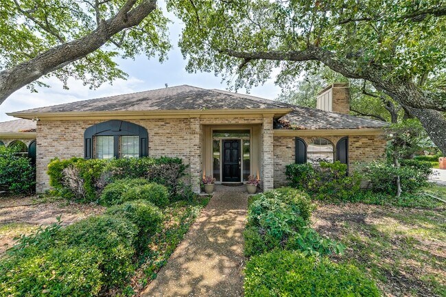 Building Photo - 6116 Southern Knoll Dr Rental