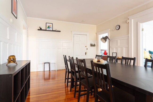 Photo - 1247 Beacon St Unit 2