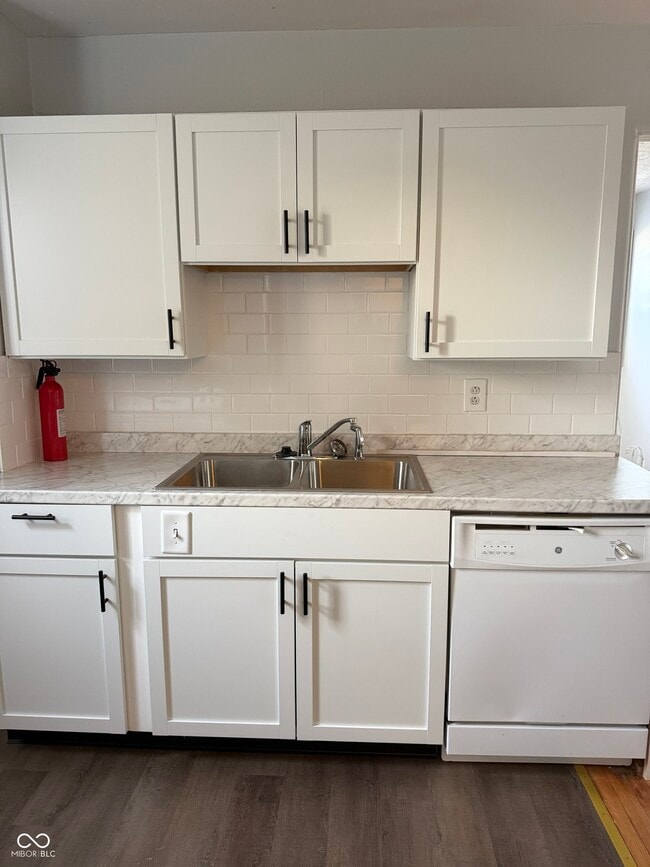 Photo - 3015 S Holt Rd