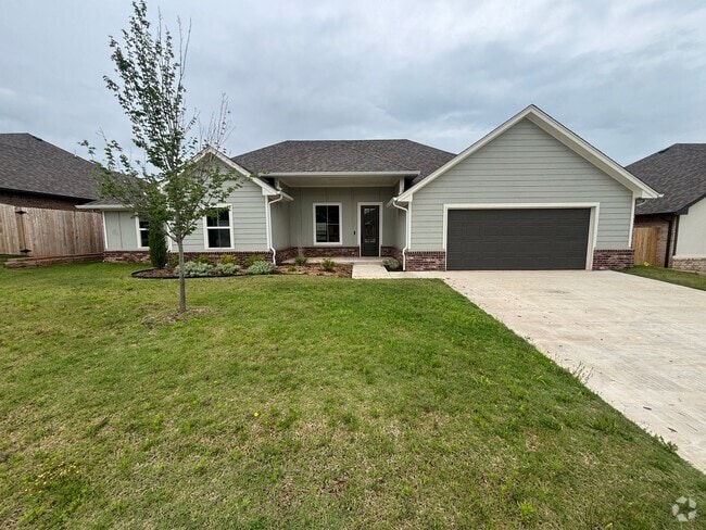 Building Photo - Wonderful 4 Bed 2.5 Bath Home in Norman