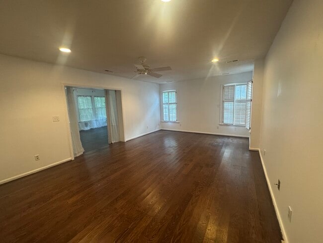 Building Photo - 3331 Coachmans Way Rental