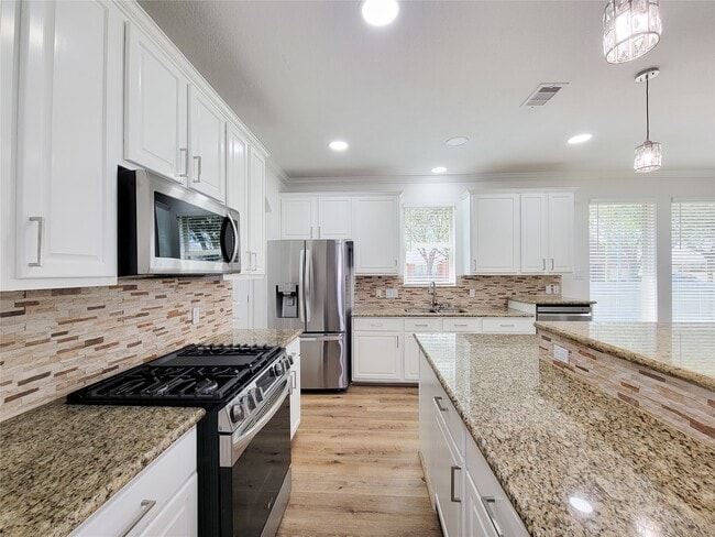 Building Photo - 2814 Bay Springs View