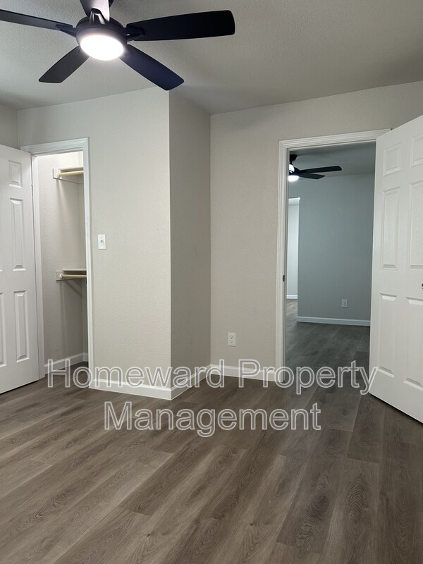 Photo - 407 N Justin Ave