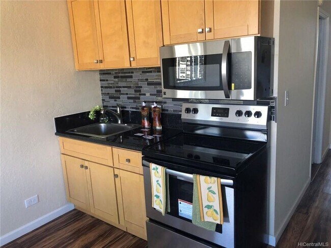 Photo - 2211 Ala Wai Blvd