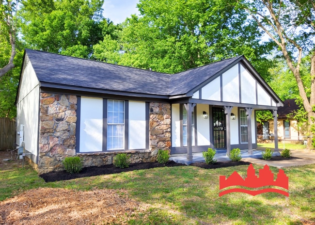 Photo - 504 Elmfield Cove