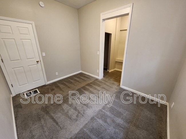 Photo - 2424 Cleveland Ave