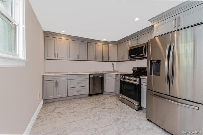 Photo - 2 Bryn Mawr Pl Unidad Gr Level