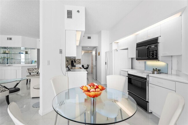 Photo - 16485 Collins Ave Unit PH35C