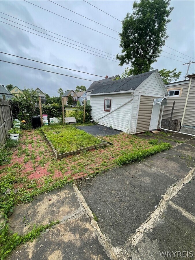 Photo - 298 Winslow Ave