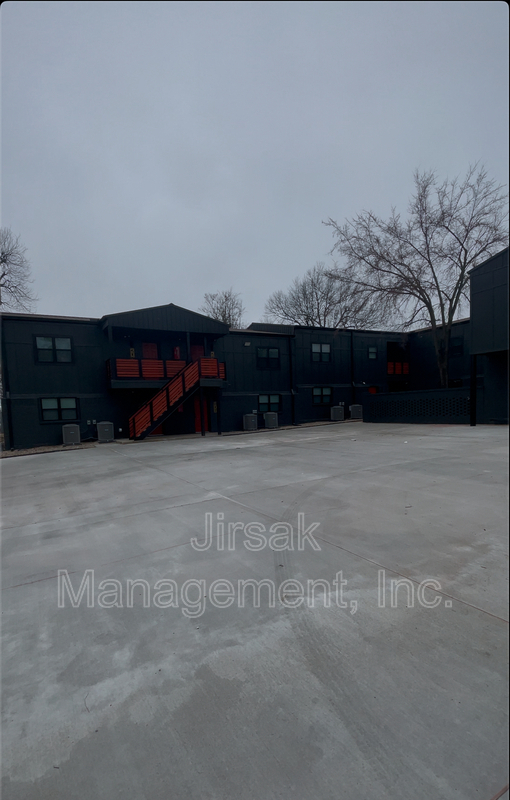 Building Photo - 125 13th St SE Rental