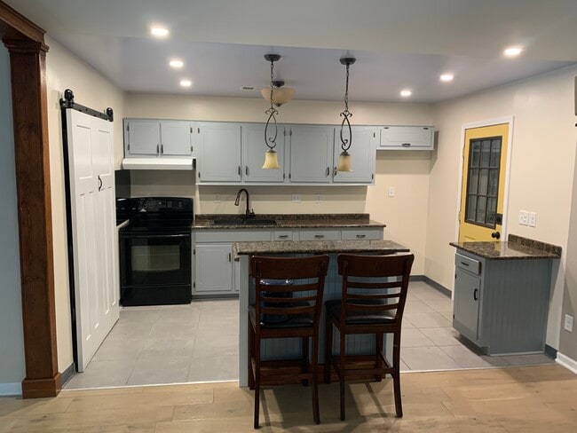 Photo - 3381 Leschallas Dr