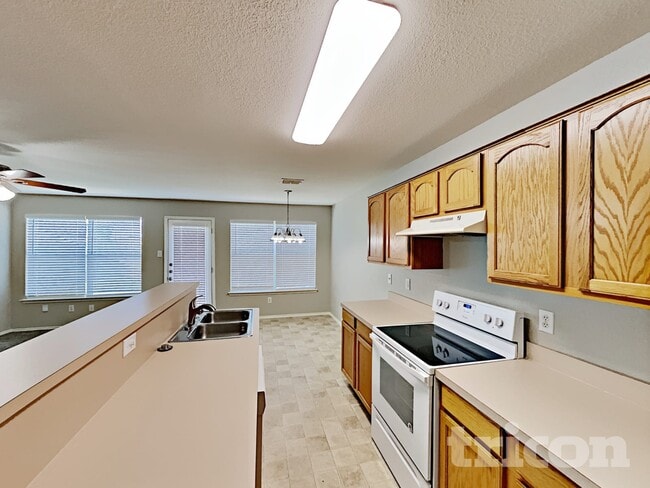 Photo - 1461 Pine Ln