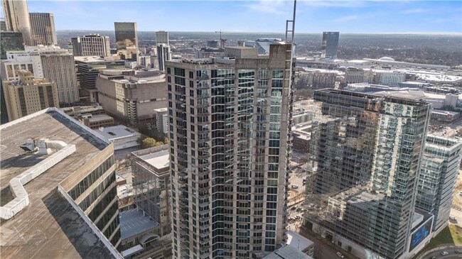 Photo - 400 W Peachtree St NW Condo Unit 3614