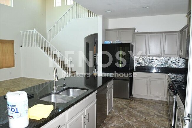 Ideal 4Br+Den+Loft 3.5Ba 2.5Cg Home with Solar Near Happy Valley and Loop 303 in Peoria