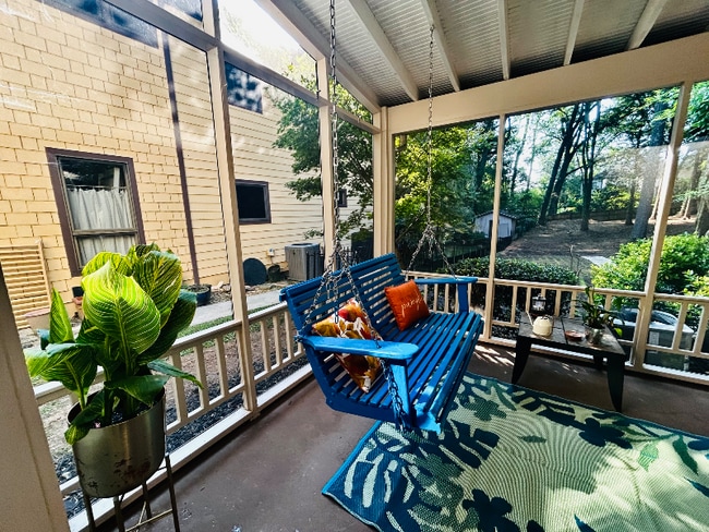 Photo - 1071 Standard Dr NE