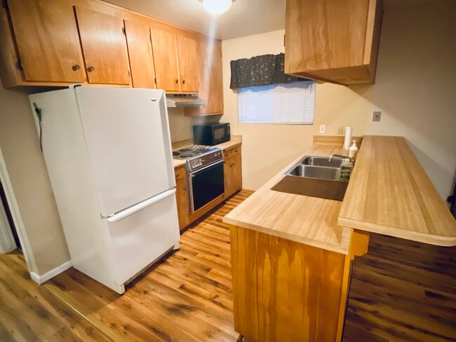 Photo - 2015 El Dorado Dr Unit 2015