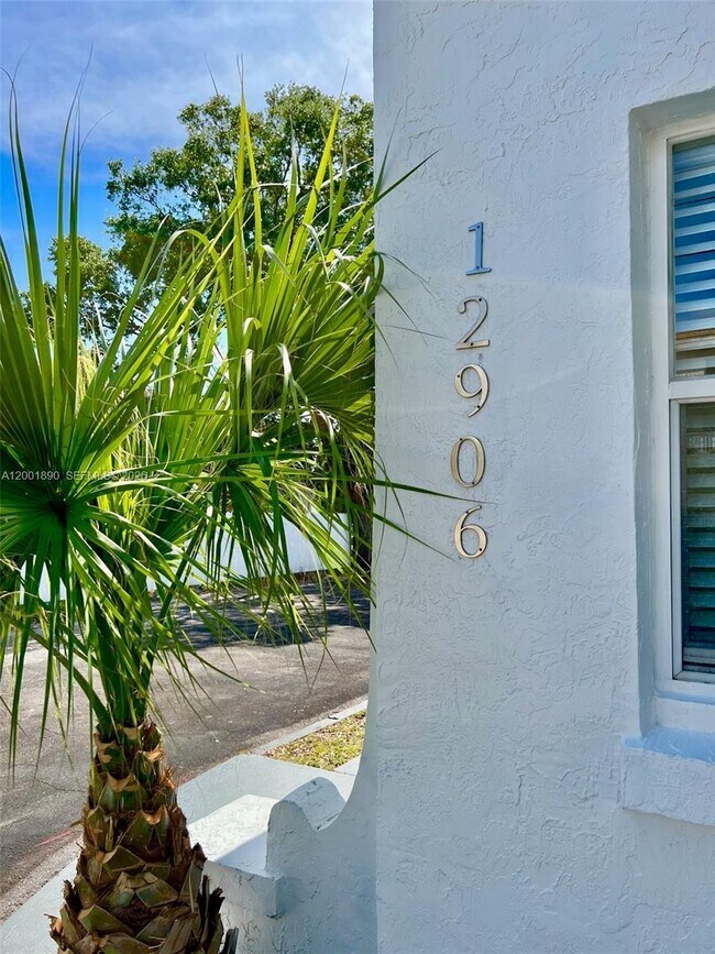 Photo - 12906 NE 6th Ave Unidad 1