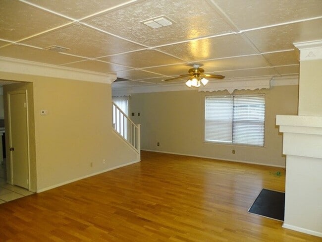 Photo - 6859 Flaming Ridge Dr