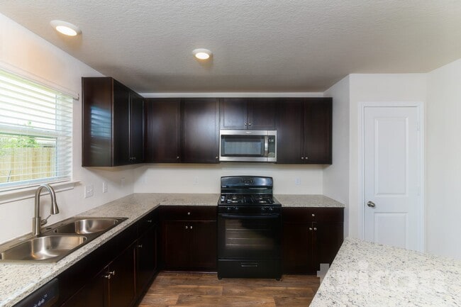 Photo - 15406 Shortwing