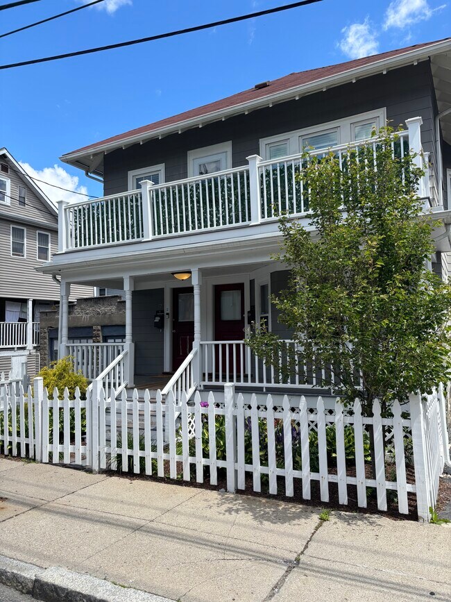 Photo - 17 Lesher St