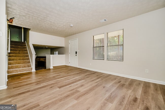 Photo - 4276 Old Lake Dr