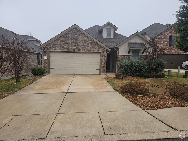 Building Photo - BEAUTIFUL HOUSE IN THE BRICEWOOD SUBDIVISION