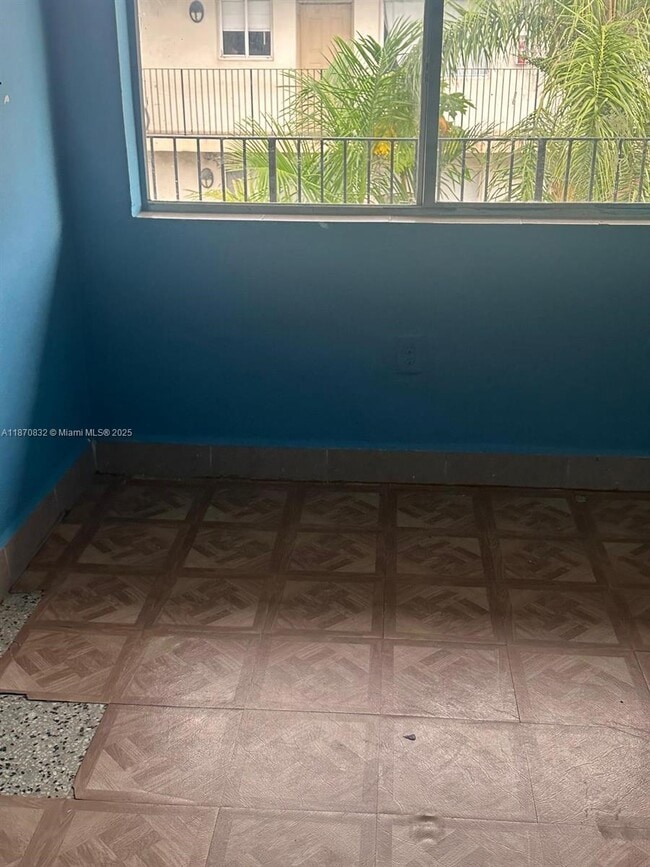 Photo - 1220 SW 3rd St Unit 7