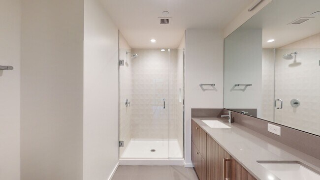 Photo - 345 Harrison Ave Unidad 360