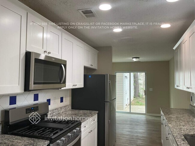 Photo - 330 Hilltop Circle Extension SW