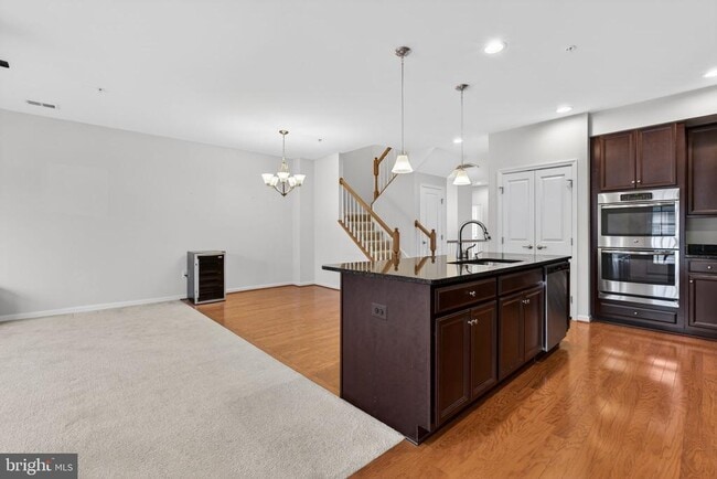 Photo - 8129 Greenbelt Station Pkwy