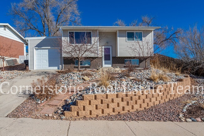 Photo - 692 Bridger Dr