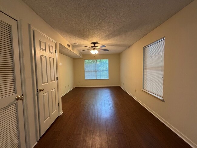 Photo - Peak Apartments