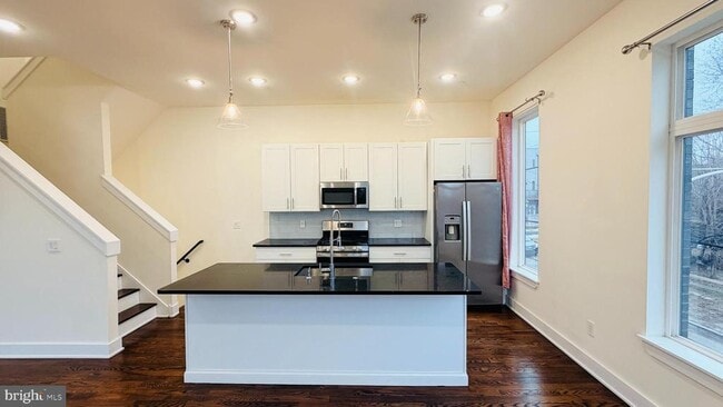 Photo - 1754 N Randolph St Unit 2