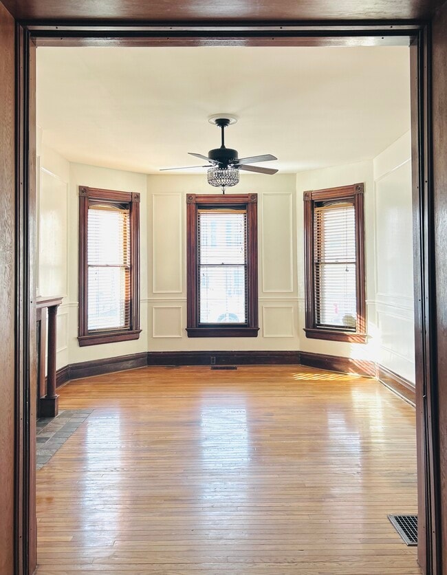 Photo - 306 N 6th St