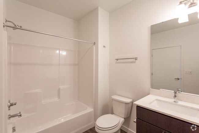 2BR, 1BA - 842 SF