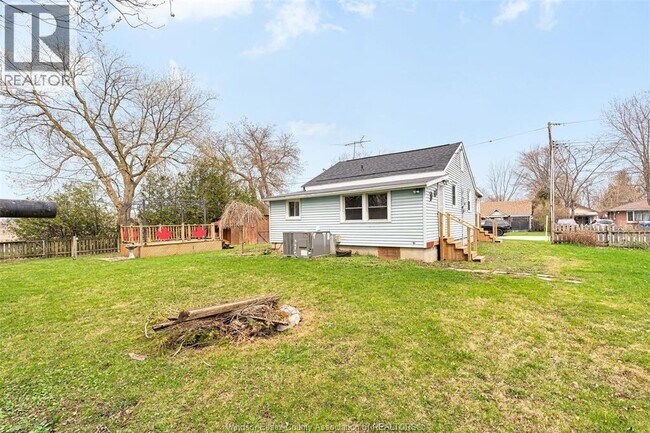 Photo - 1069 Cherry Ave