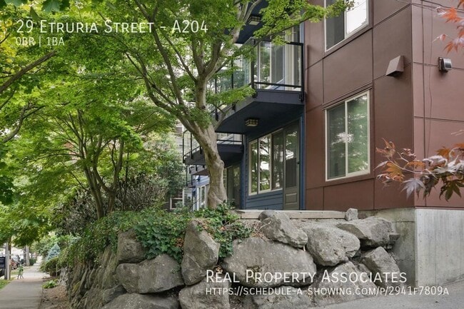 Building Photo - 29 Etruria St Rental