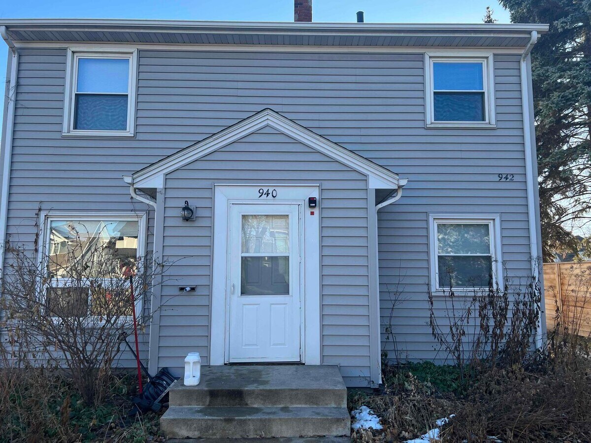 940 - 942 Saint Clair Ave - 940 - 942 Saint Clair Ave Apartment Unit 942 - A