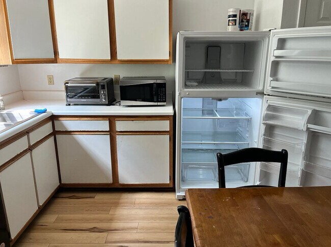 Photo - 411 Laurence Ln