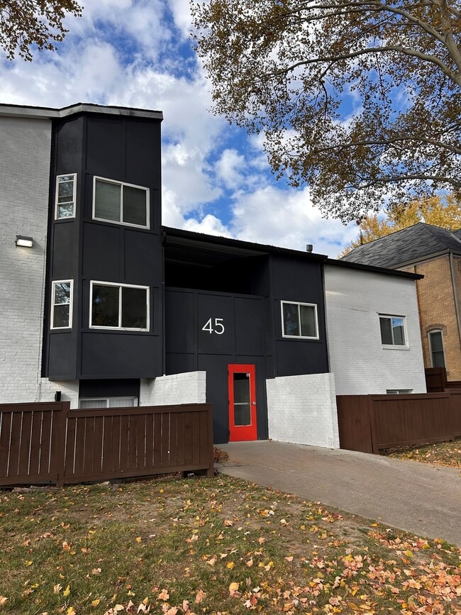 Photo - 45 Governors Pl