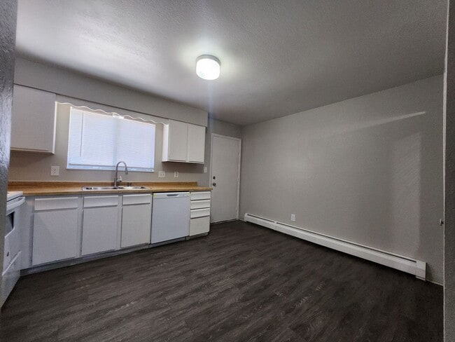 49 Chestnut Dr Unit A
