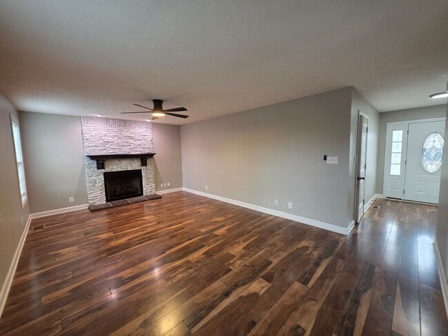 Photo - Pick Your Own Move-In Special!